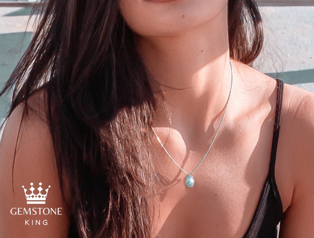 Hexagon Anhänger Halskette, Aquamarin Halskette Mit Diamanten, Weißgold Diamant Nur Noch Eine Übrig Hexagon Anhänger Halskette, Aquamarin Halskette Mit Diamanten, Weißgold Diamant Nur Noch Eine Übrig von GemstoneKingdomUSA