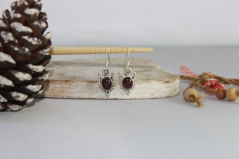 Granat Ohrringe in Sterling Silber von GemtasticUK