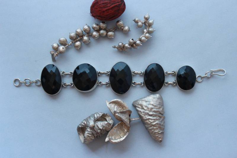 Schiere Schwarze Onyx Armband Set in Sterling Silber von GemtasticUK