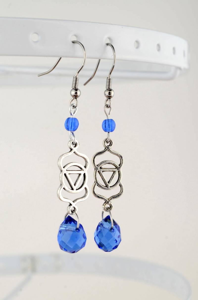 Chakra-Ohrringe Silbern Wurzelchakra Herzchakra Stirnchakra Hypoallergen Chakra-Ohrringe Silbern Wurzelchakra Herzchakra Stirnchakra Hypoallergen von BijouxDePartout