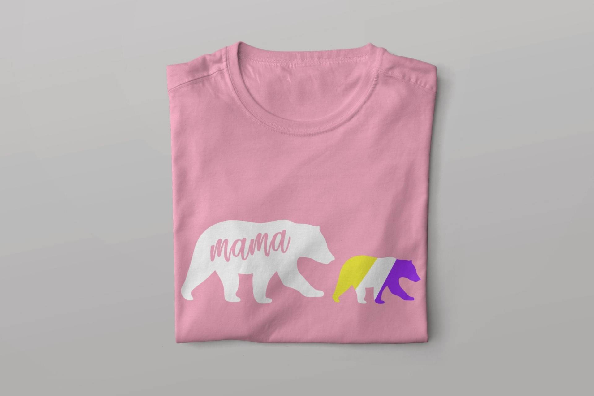Süßes Nonbinary Mama Bear Female Fit T-Shirt - Genderqueer Und Enby Son Tochter Non Binary Lgbtq Parent Gift Pride Month Süßes Nonbinary Mama Bear Female Fit T-Shirt - Genderqueer Und Enby Son Tochter Non Binary Lgbtq Parent Gift Pride Month von GenderKillsMyVibe
