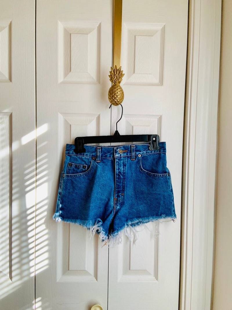 London Jean Moda International Int'l Vintage Made in Usa Denim Cutoff Shorts Jorts Größe 4 von GenerationsPastCo