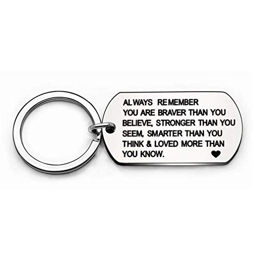 Tag Anhänger Halskette Schlüsselanhänger Nachricht Gravur "Always Remember You Are Braver" Buchstabe Anhänger Inspirierendes Geschenk Männer Kreativ von Generic