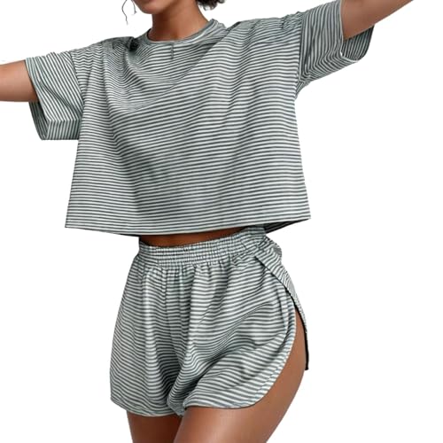 Zalora Essentials Pyjama, 2-teilige Loungewear mit geteilten Shorts, Set aus T-Shirt mit Rundhalsausschnitt und kurzen Ärmeln mit Streifenmuster und seitlich geteilten Shorts (Dark Gray,M) von Generisch