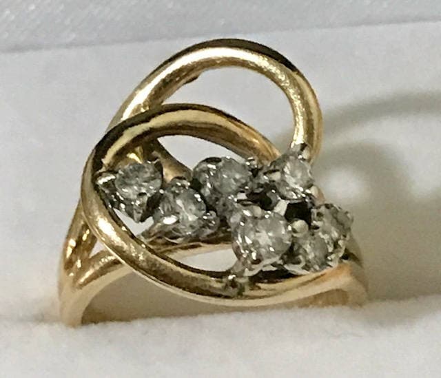 14K Gelbgold Swirl Ring 0, 35 Ctw Diamant Gewicht 5, 6 Gramm Größe 5 Vintage Estate Ring von GenesisVintageShop