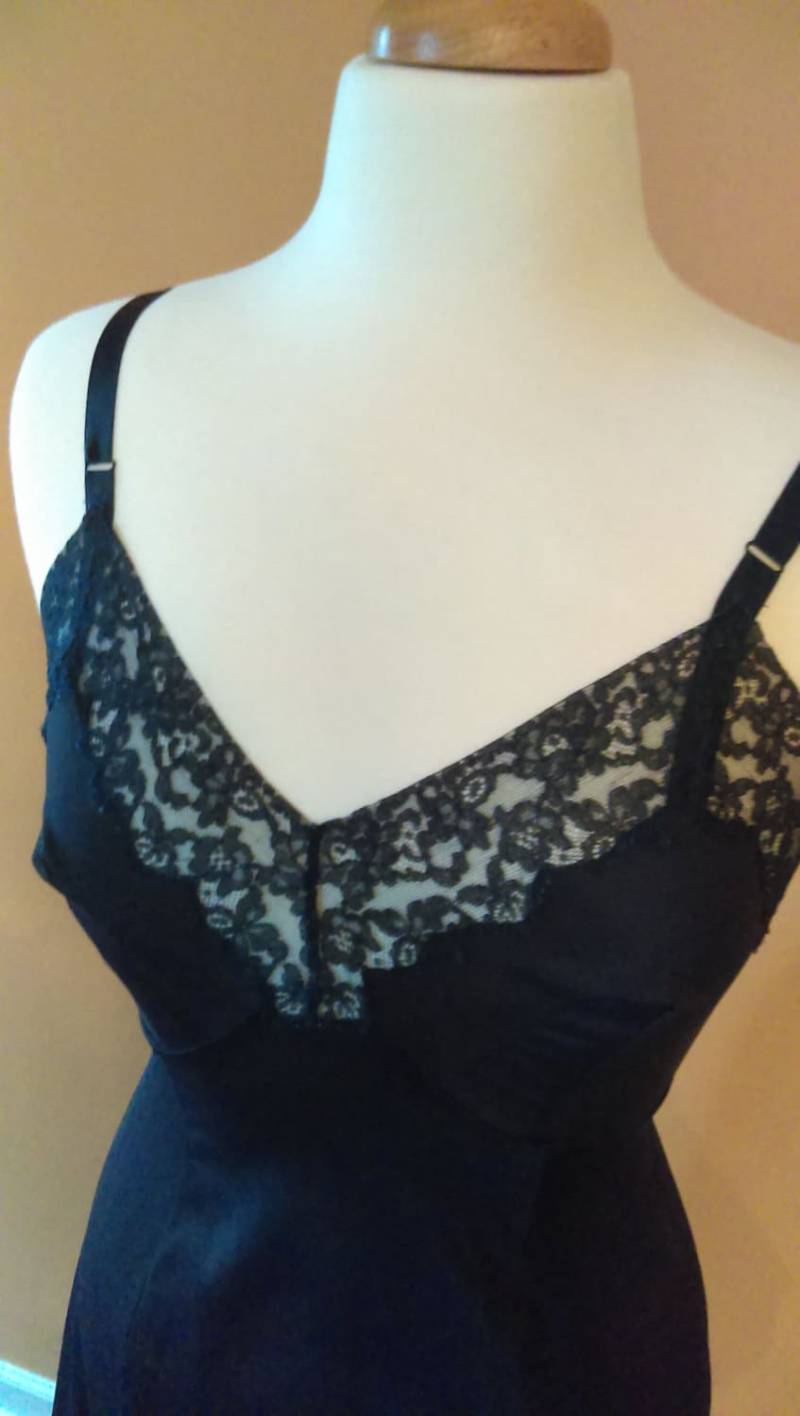 Vintage Navy Blau Slip Dress By Artemis 34 B, Lace von GenesisVintageShop