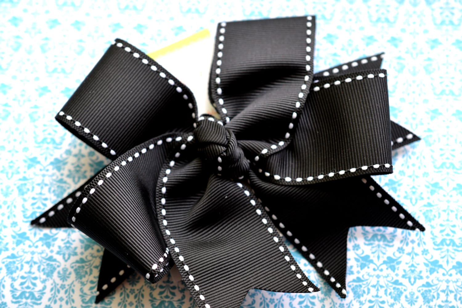 Cc3 - Komplett Durchgenäht Mit Einer Selbst Genähten Schleife von GenevaDiva