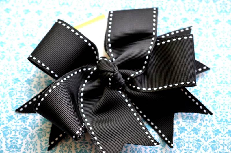 Cc3 - Komplett Durchgenäht Mit Einer Selbst Genähten Schleife von GenevaDiva