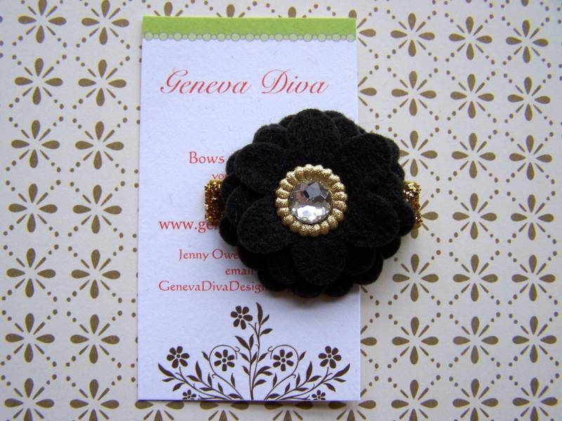 K2 - Schwarz Und Gold 4-Schicht-Filz-Blumen-Clip perfekt Für Den Urlaub von GenevaDiva