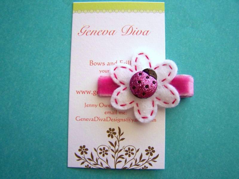 M11 - Marienkäfer Filz Blumen Haarspange von GenevaDiva