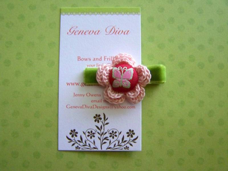 M13 - Häkelblume Schmetterling Haarspange von GenevaDiva