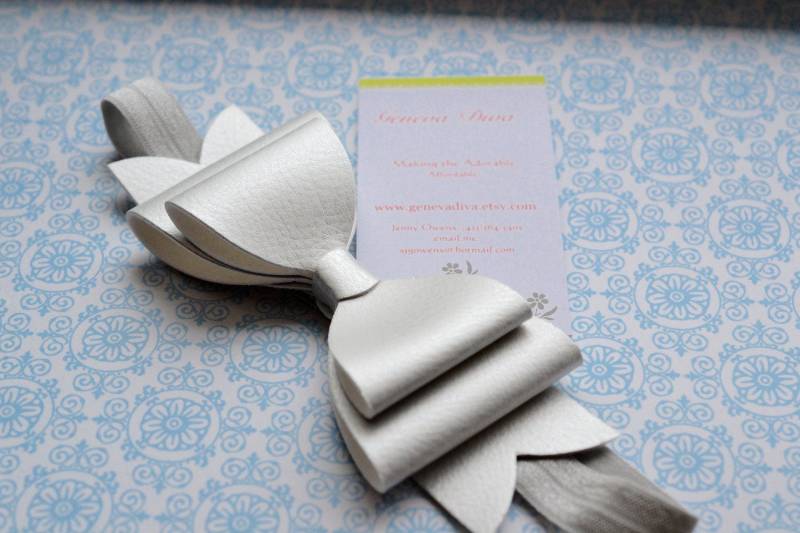 Neu-Metallic Silber Leder Stretch Haarband von GenevaDiva