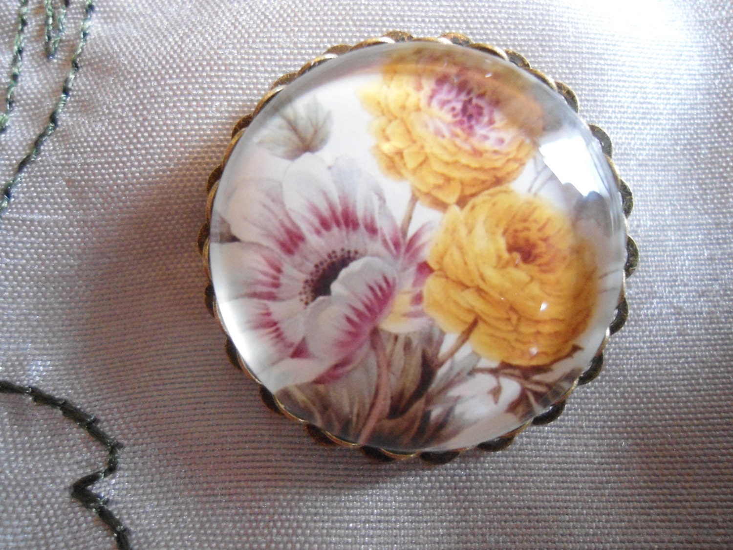 Zwei Gelbe Rosen Und Gänseblümchen Brosche Antik Messing Stieg Blumen Brosche Nickel Frei Führen Kostenlose Zwei Gelbe Rosen Und Gänseblümchen Brosche Antik Messing Stieg Blumen Brosche Nickel Frei Führen Kostenlose von GentleHeartJewelry