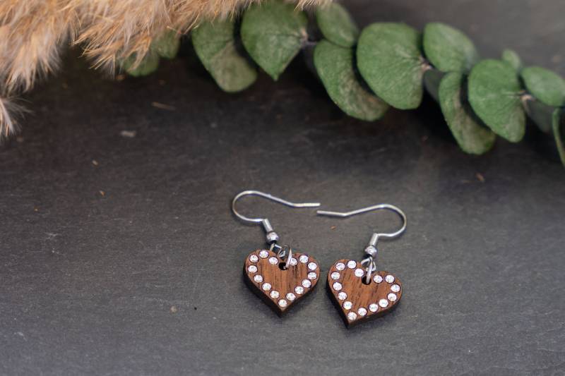 Holzohrring Swarovski , Ohrringe, Ohrringe Holz, Ohrring Geschenk Für Sie, Echtholz, Herz, Verschiedene Farben von GentlewoodDesigns