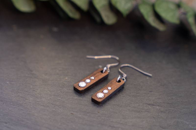 Holzohrring Swarovski , Ohrringe, Ohrringe Holz, Ohrring Geschenk Für Sie, Echtholz, Herz, Verschiedene Farben von GentlewoodDesigns