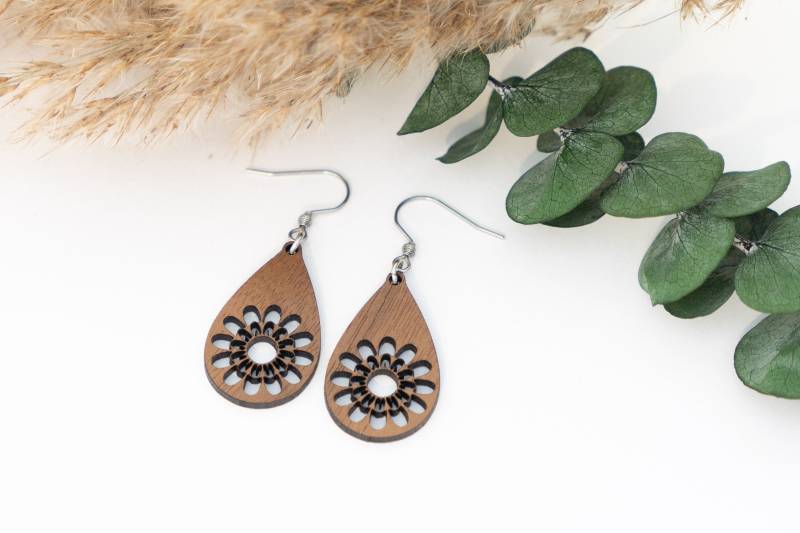 Ohrring Aus Holz, Mandala Muster, Holzohrring, Leichte Ohrringe von GentlewoodDesigns