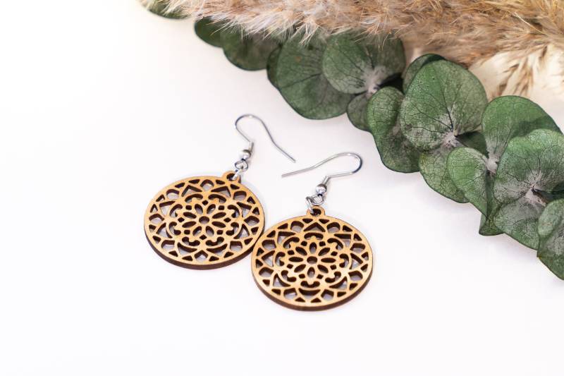 Ohrring Aus Holz, Mandala Muster, Holzohrring, Leichte Ohrringe von GentlewoodDesigns
