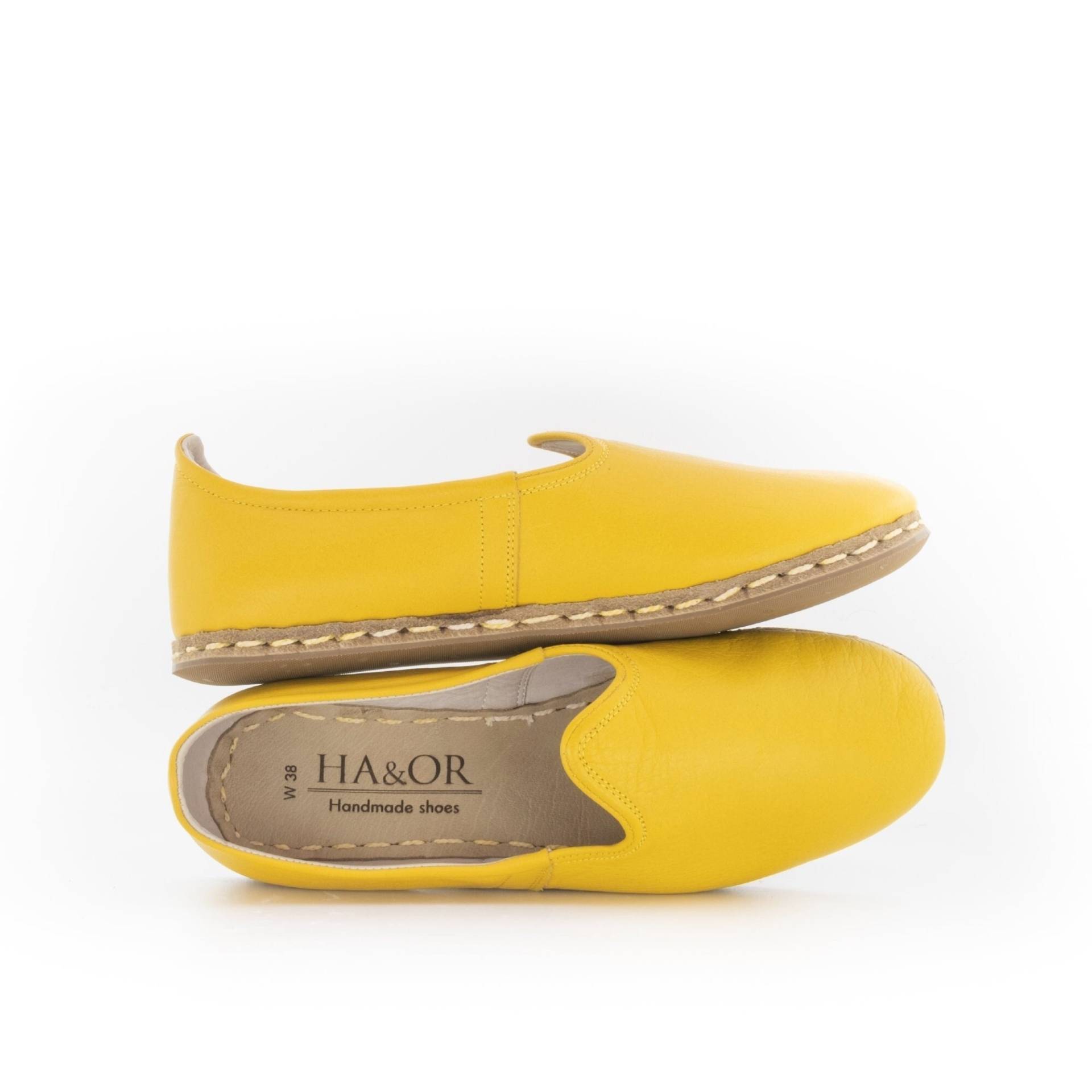 Damen Gelbe Farbe Leder Handgefertigter Slip On, Flacher Schuh, Loafer, Mutter Geschenk Tag von GenuineleatherCH