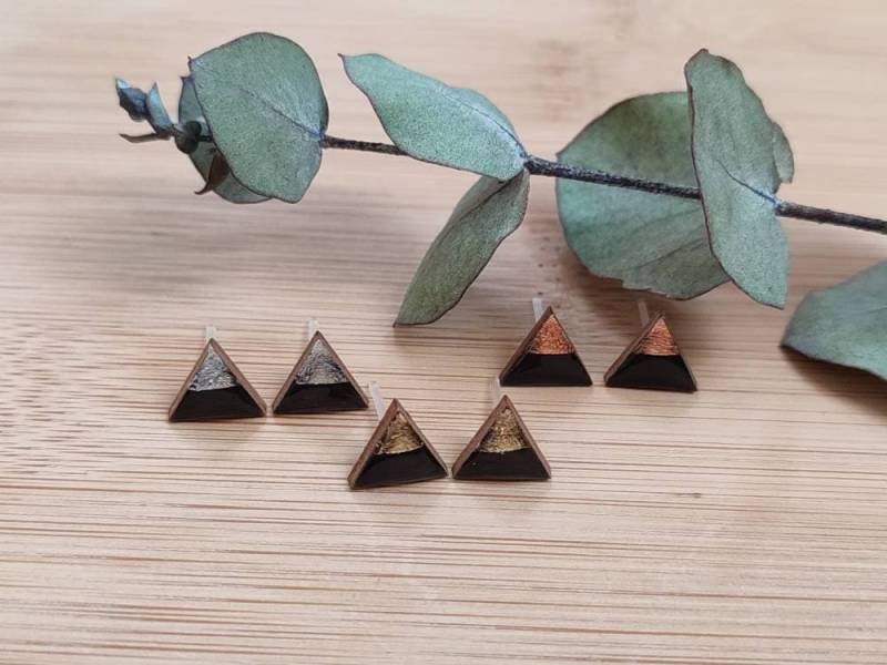 1x Paar Hypoallergene Holzohrstecker - Dreieck 10 Mm | Ohne Metalle, Handbemalt Wooden Stud Earrings Resin/Kunstharz 1x Paar Hypoallergene Holzohrstecker - Dreieck 10 Mm | Ohne Metalle, Handbemalt Wooden Stud Earrings Resin/Kunstharz von GeoJewelryBySilvi