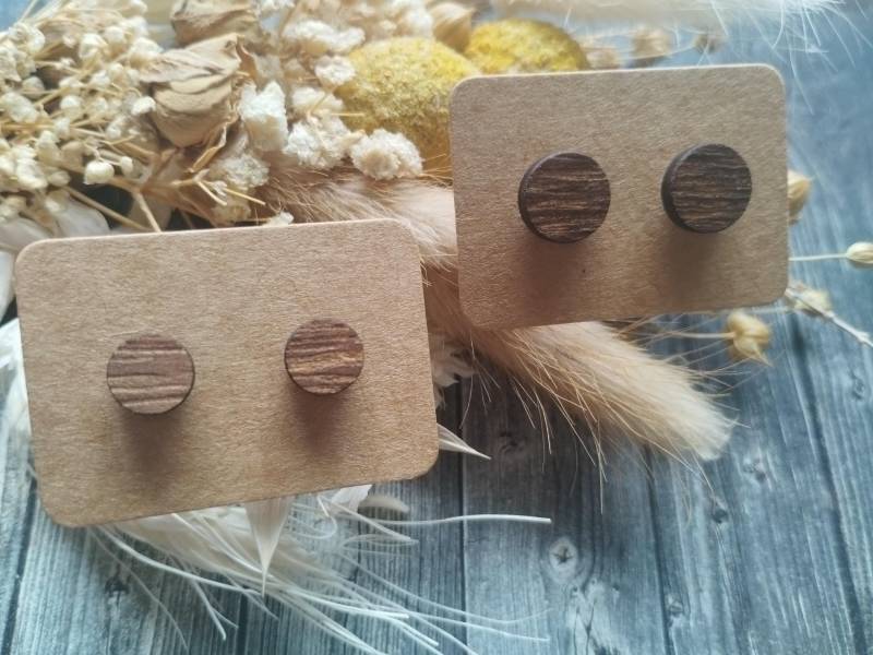 1x Paar Hypoallergene Walnussholz-Ohrstecker in 8 Mm Oder 10 | Mit Edelstahl- Kunststoffstecker - Wooden Stud Earrings Resin/Kunst 1x Paar Hypoallergene Walnussholz-Ohrstecker in 8 Mm Oder 10 | Mit Edelstahl- Kunststoffstecker - Wooden Stud Earrings Resin/Kunst von GeoJewelryBySilvi