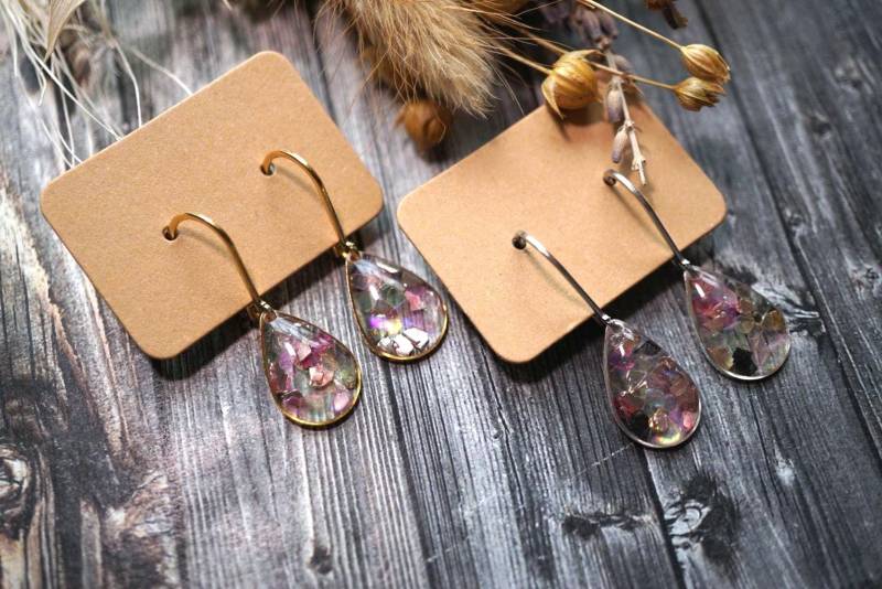 1x Paar Ohrhänger Aus Kunstharz, Edelstahl-Klappbrisuren, Glas - Und Metallfragmenten in Silber Oder Gold, Diy 1x Paar Ohrhänger Aus Kunstharz, Edelstahl-Klappbrisuren, Glas - Und Metallfragmenten in Silber Oder Gold, Diy von GeoJewelryBySilvi