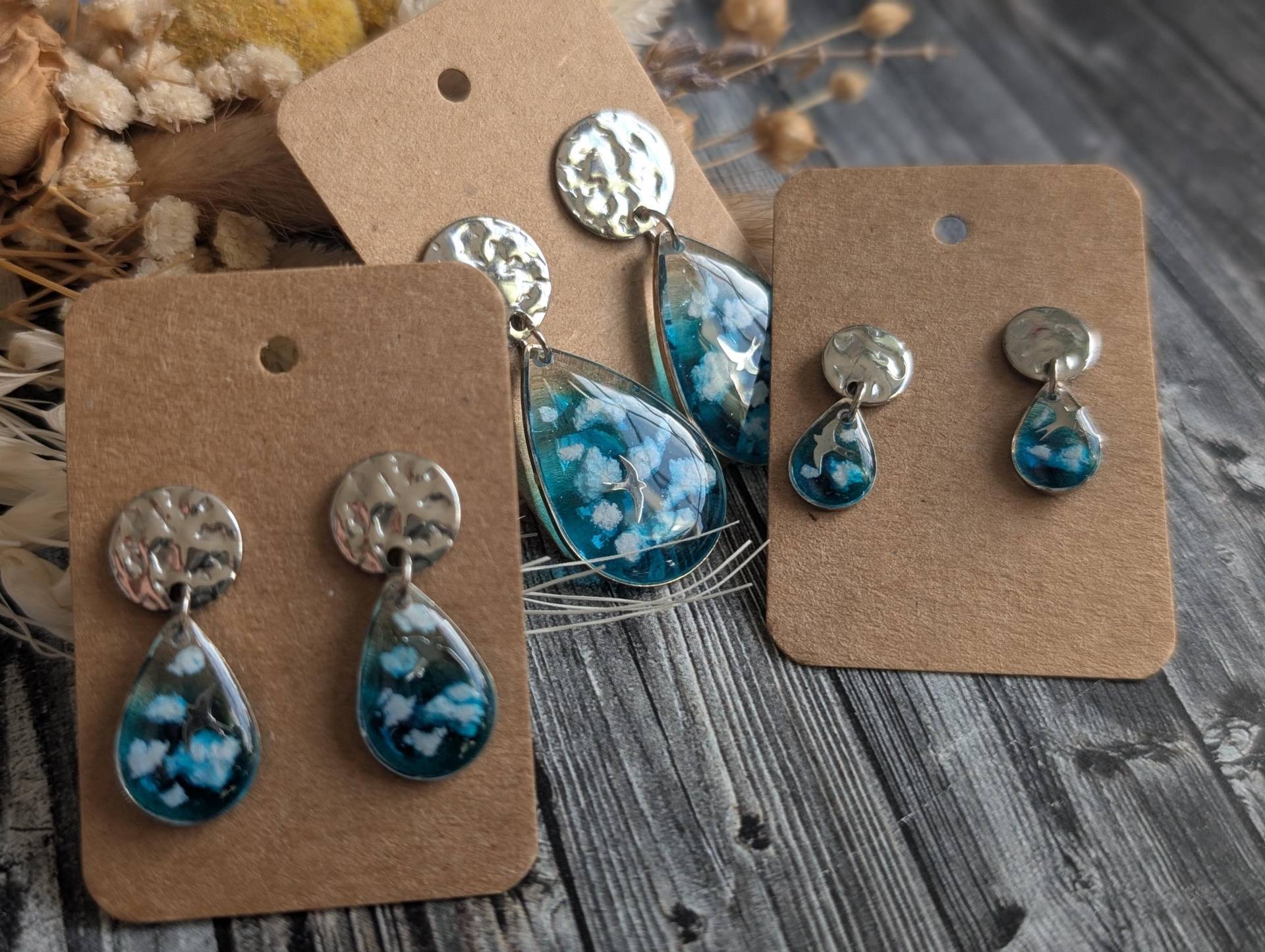 1x Paar Ohrhänger "Blue Sky" Aus Silbernen Edelstahl Und Einem Anhänger Kunstharz, Diy - Resinart von GeoJewelryBySilvi