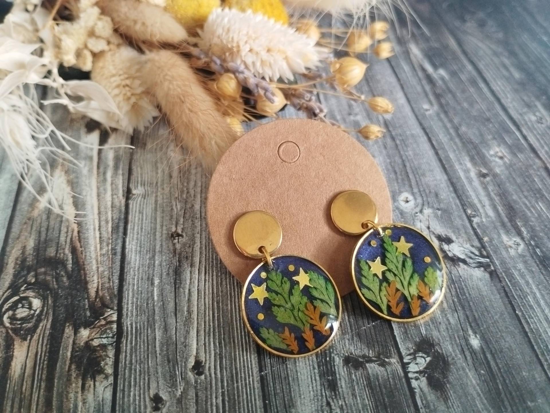 1x Paar Ohrstecker/Ohrhänger Mit Goldenen Edelstahlstecker Und Einem Hellblauen Anhänger Aus Kunstharz, Diy - Resinart von GeoJewelryBySilvi