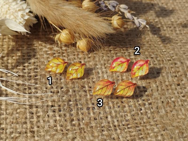1x Paar Ohrstecker "Herbstblatt" - Hypoallergen Ohne Metalle Gefertigt , Diy Resinart von GeoJewelryBySilvi