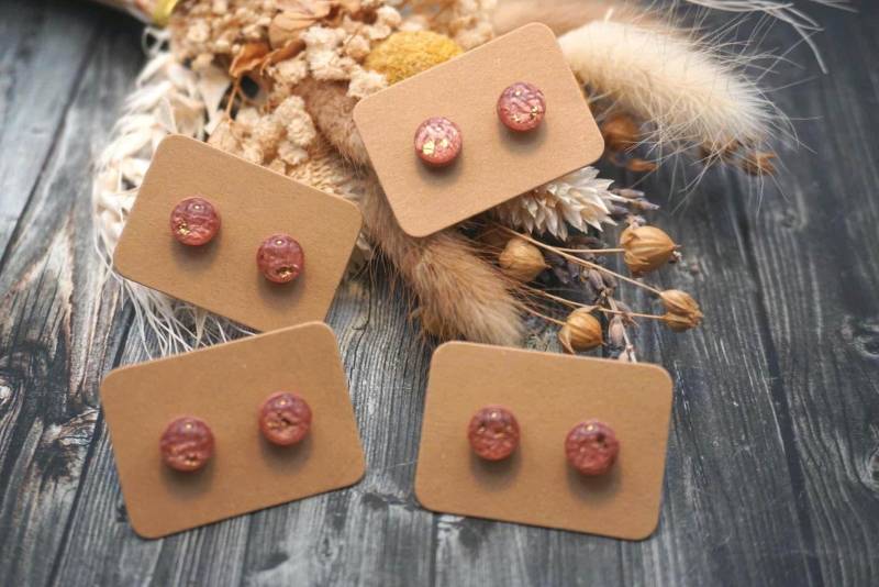 1x Paar Ohrstecker Unikate Aus Rosanem Polymerton/-Clay Und Roséfarbenen Metallflocken- | Hypoallergen Ohne Metalle, Diy - Resinart 1x Paar Ohrstecker Unikate Aus Rosanem Polymerton/-Clay Und Roséfarbenen Metallflocken- | Hypoallergen Ohne Metalle, Diy - Resinart von GeoJewelryBySilvi