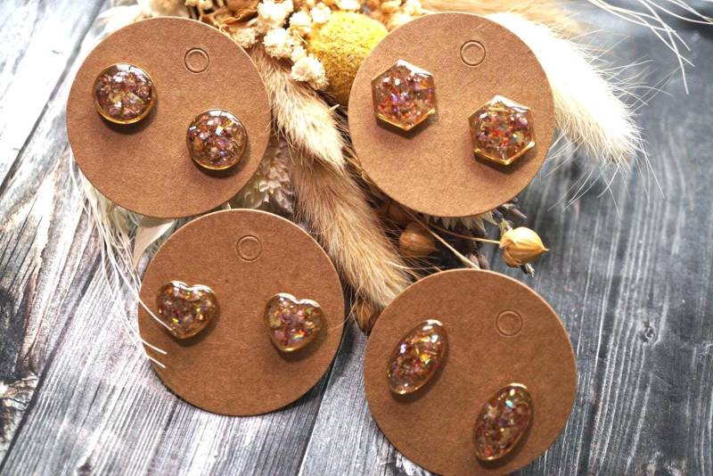 1x Paar Tolle Florale Ohrstecker | Farbe Gold Mit Tollen Verschiedenen Blüten Und Metallflocken, Diy - Resinart 1x Paar Tolle Florale Ohrstecker | Farbe Gold Mit Tollen Verschiedenen Blüten Und Metallflocken, Diy - Resinart von GeoJewelryBySilvi