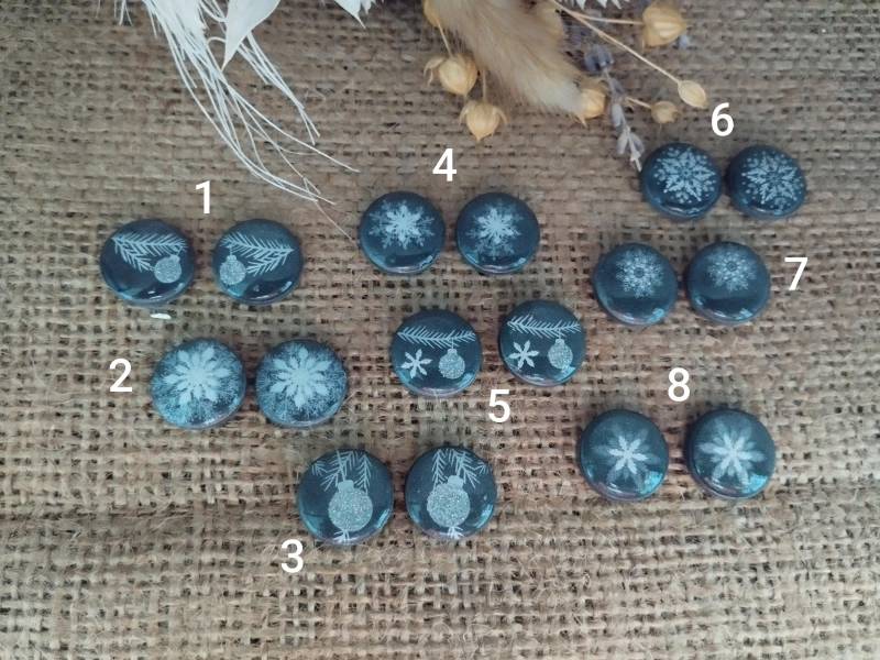 1x Paar Weihnachtliche Ohrstecker Unikate Aus Polymerton | Hypoallergen Ohne Metalle Oder Mit Edelstahlstecker, Diy Resinart von GeoJewelryBySilvi