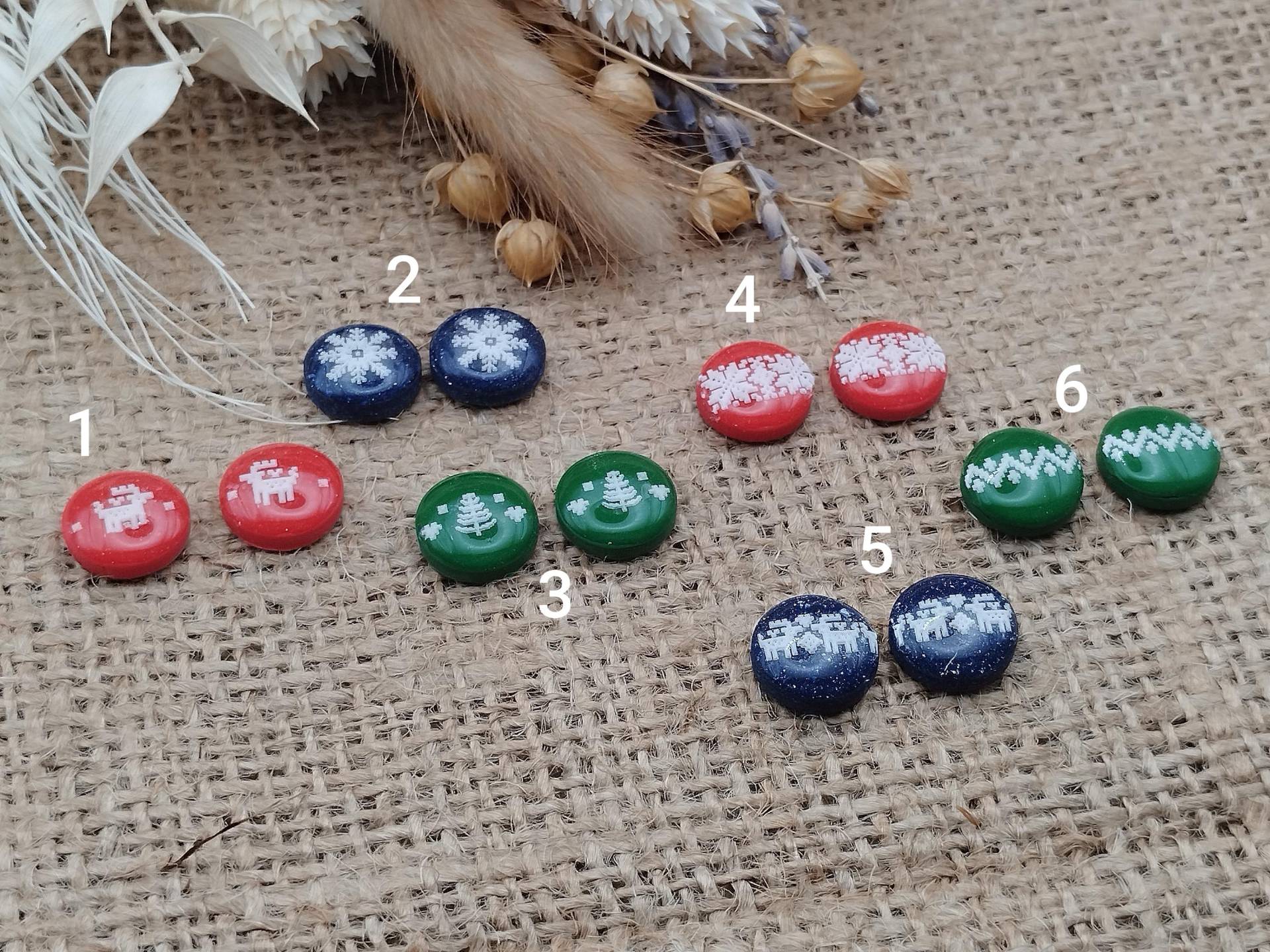 1x Paar Weihnachtliche Ohrstecker Unikate Aus Polymerton | Hypoallergen Ohne Metalle Oder Mit Edelstahlstecker, Diy von GeoJewelryBySilvi