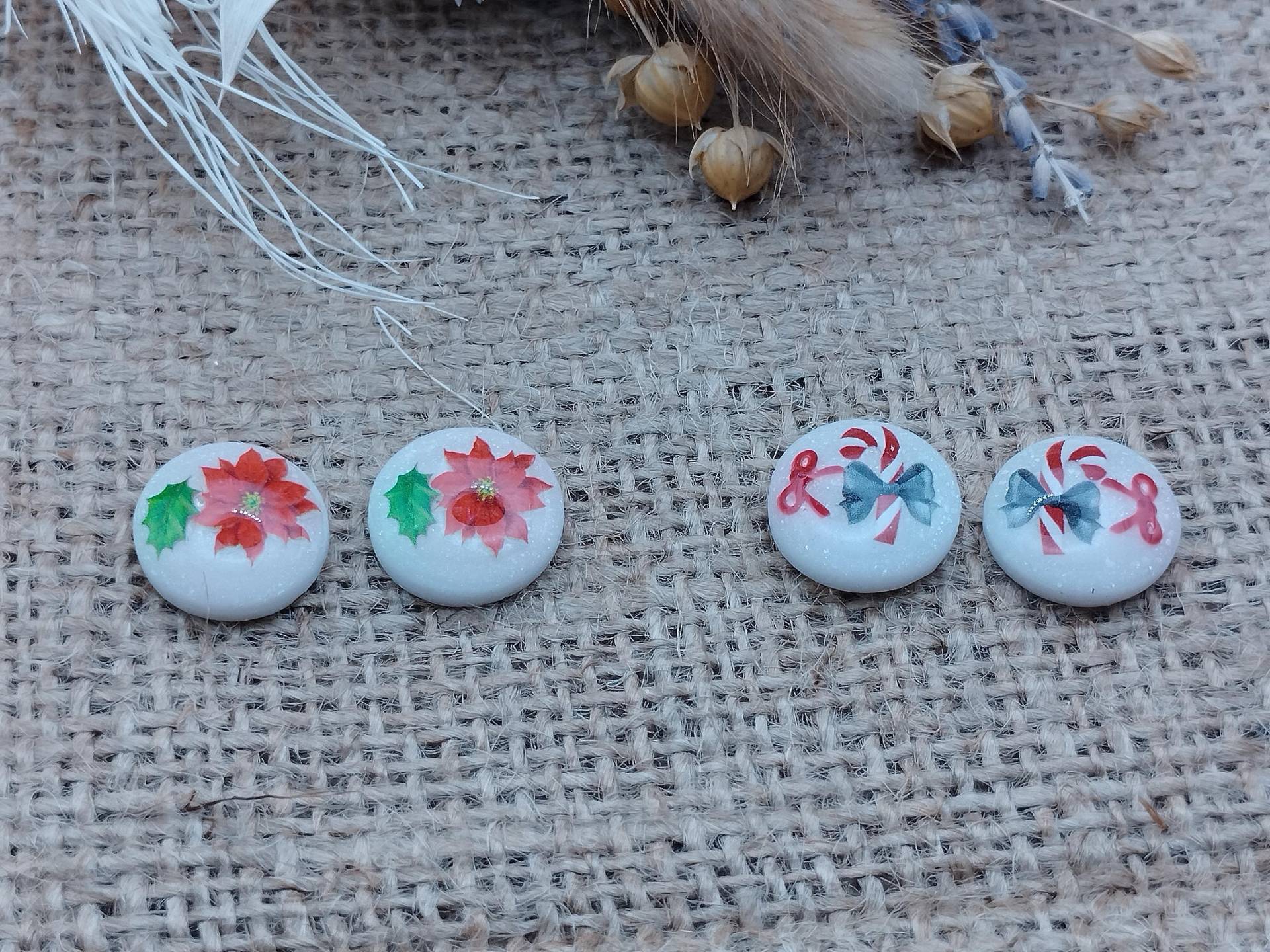 1x Paar Weihnachtliche Ohrstecker Unikate Aus Polymerton | Hypoallergen Ohne Metalle Oder Mit Edelstahlstecker, Diy von GeoJewelryBySilvi