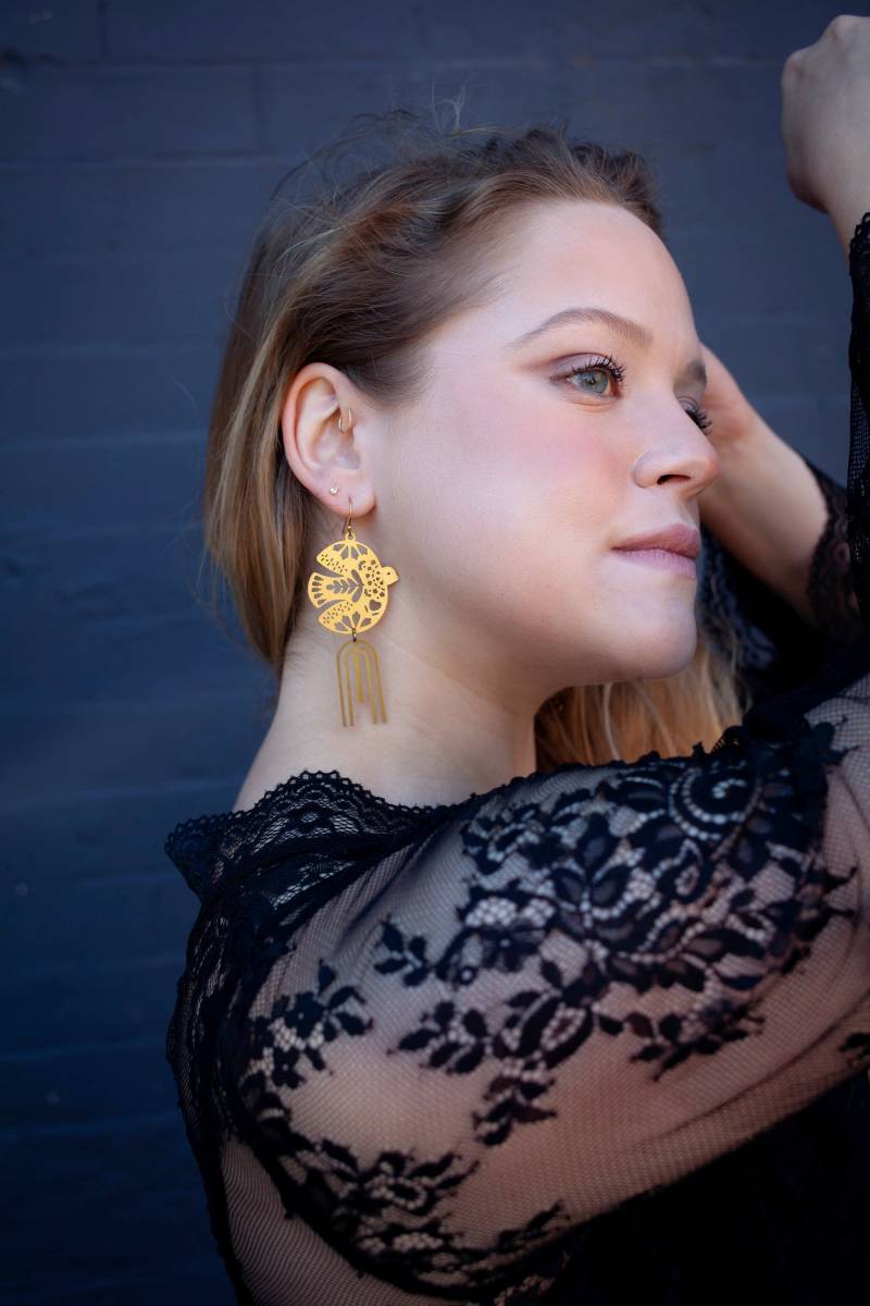 Athena Ohrringe ~ Statement Messing Vogel Baumelt Handgemachten Schmuck von GeoMetricGem