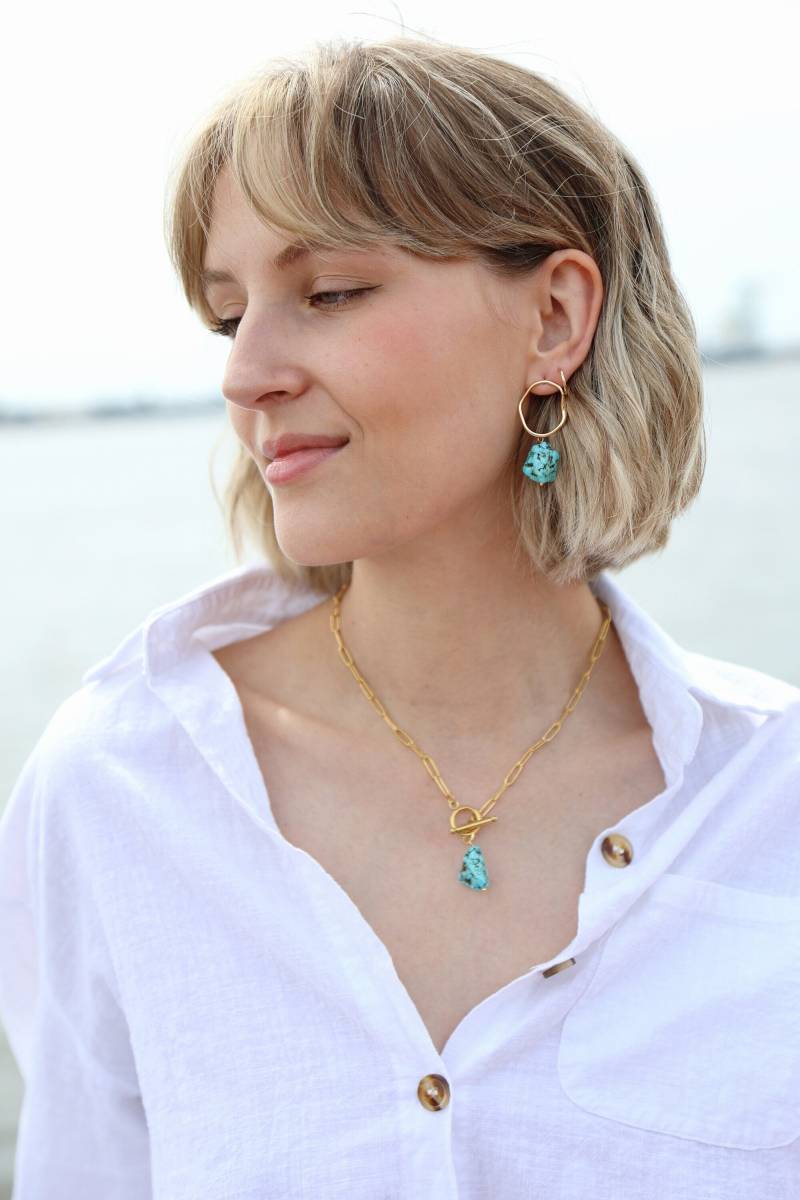 Cove Ohrringe Mit Türkis ~ Zarte Vergoldete Frei Geformte Kreis Handgemachter Schmuck Valentinstag Geschenk Hochzeit Braut Abschlussball von GeoMetricGem
