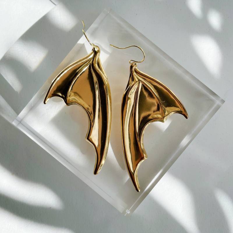 Fledermaus Flügel Ohrringe ~ Messing Statement Große Halloween Themed Goldmessing Spaß Schmuck von GeoMetricGem