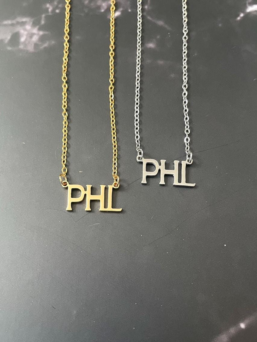 Phl Halskette ~ Gold Oder Silber Vergoldeter Edelstahl Zierlicher Charm Anhänger An Kurzer Kette Handgemacht in Philadelphia Phl Halskette ~ Gold Oder Silber Vergoldeter Edelstahl Zierlicher Charm Anhänger An Kurzer Kette Handgemacht in Philadelphia von GeoMetricGem