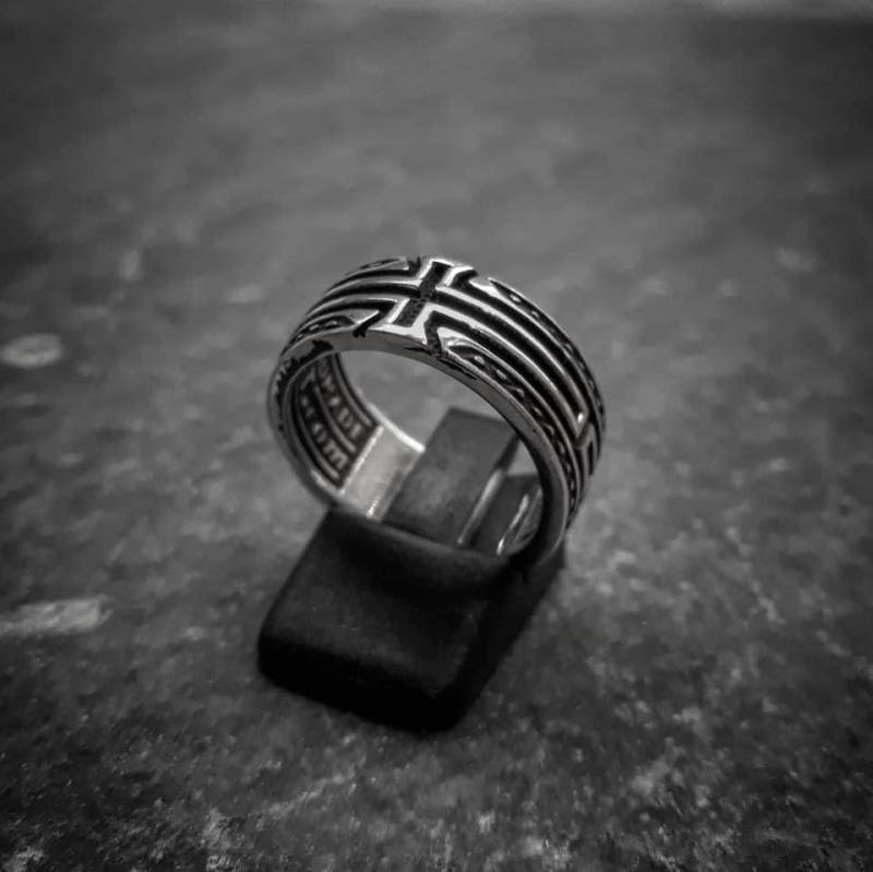 Kreuzband Ring Kreuzband Ring von GeoartSilversmith