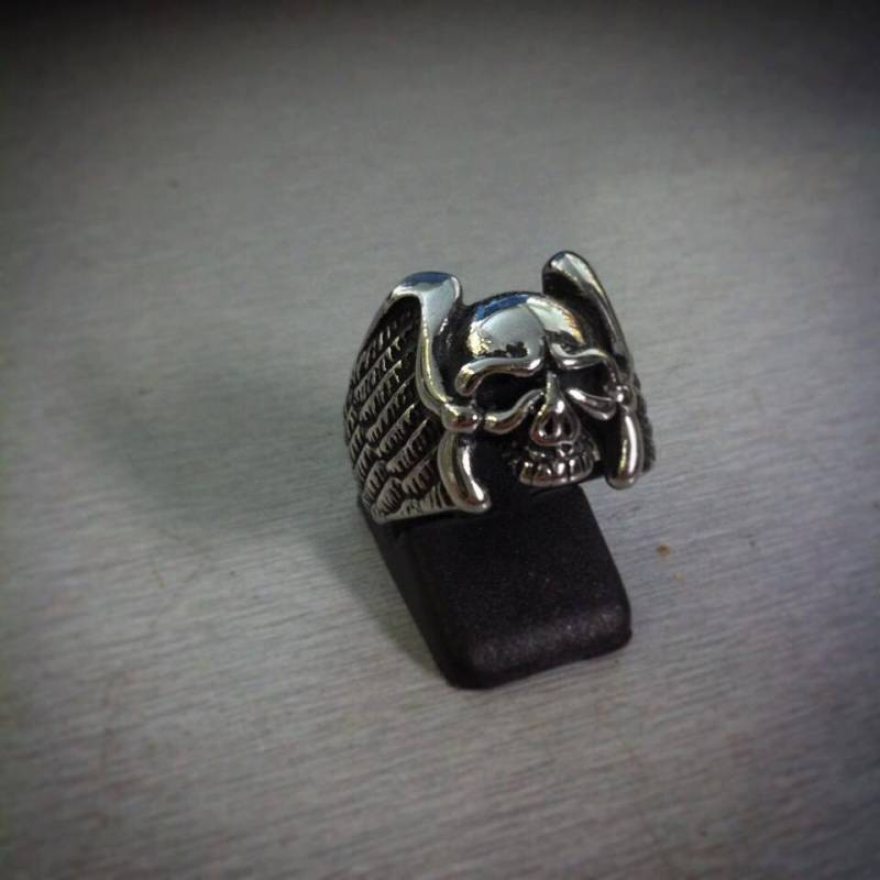 Ride With Attitude Der Biker Skull Ring Ride With Attitude Der Biker Skull Ring von GeoartSilversmith