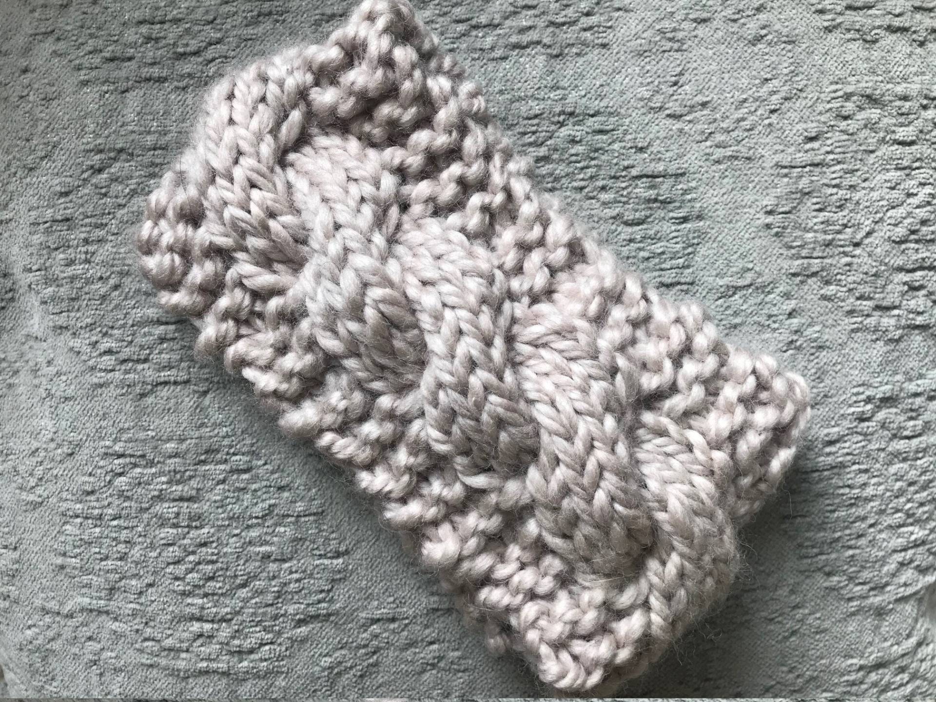 Lavendel Kabel Stricken Stirnband Lavendel Kabel Stricken Stirnband von GeorgiaMaeandCo