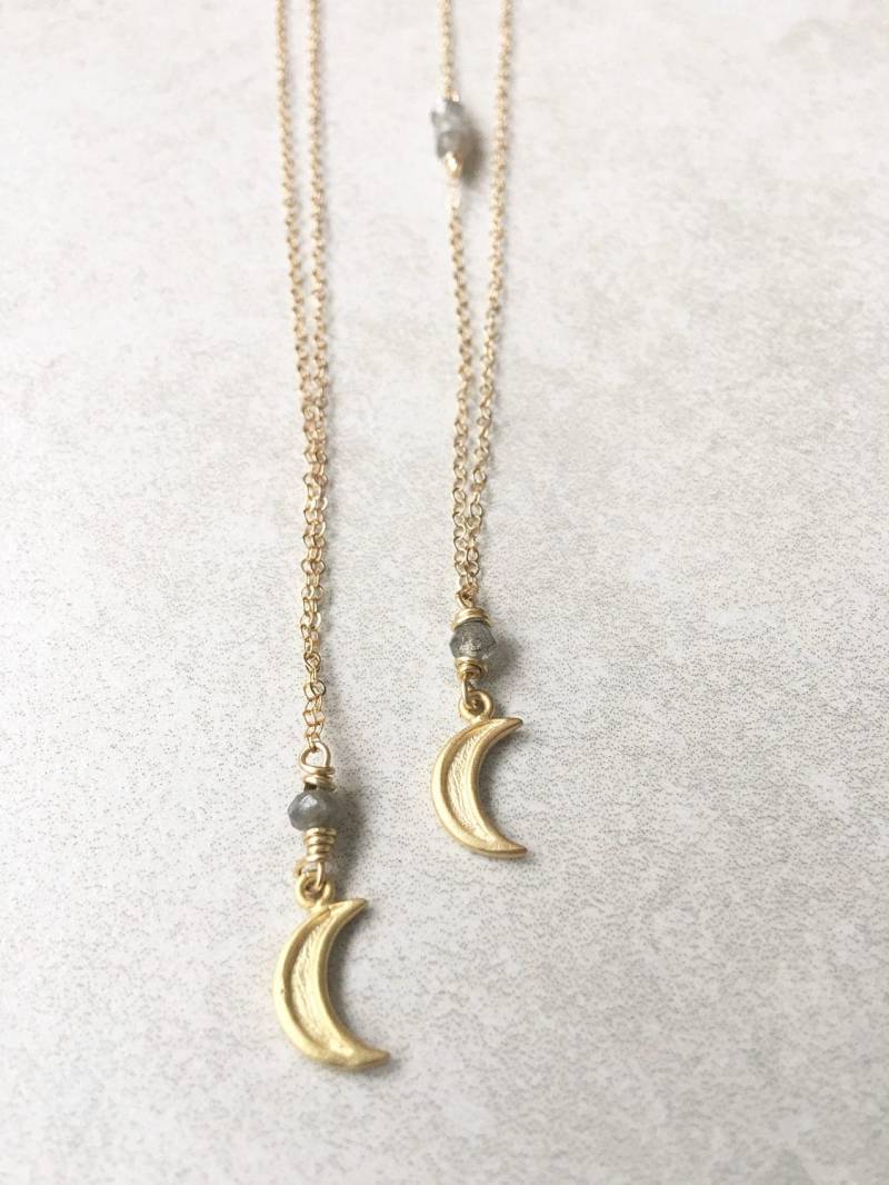14K Gold Filled Mond Halskette, Halbmond Zierliche Layering Phase Muttertag Geschenk, Astrologie 14K Gold Filled Mond Halskette, Halbmond Zierliche Layering Phase Muttertag Geschenk, Astrologie von GeorgiaMarieDesigns