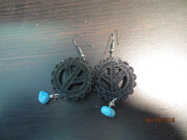 60Er Vintage Retro Hippie Peace Sign Bestickt Ohrringe Mit Türkis Perlen 60Er Vintage Retro Hippie Peace Sign Bestickt Ohrringe Mit Türkis Perlen von GeorgiaPeachBotique