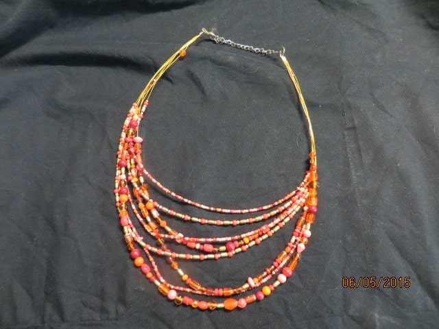 Orange Und Rot Perlen Halskette Orange Und Rot Perlen Halskette von GeorgiaPeachBotique