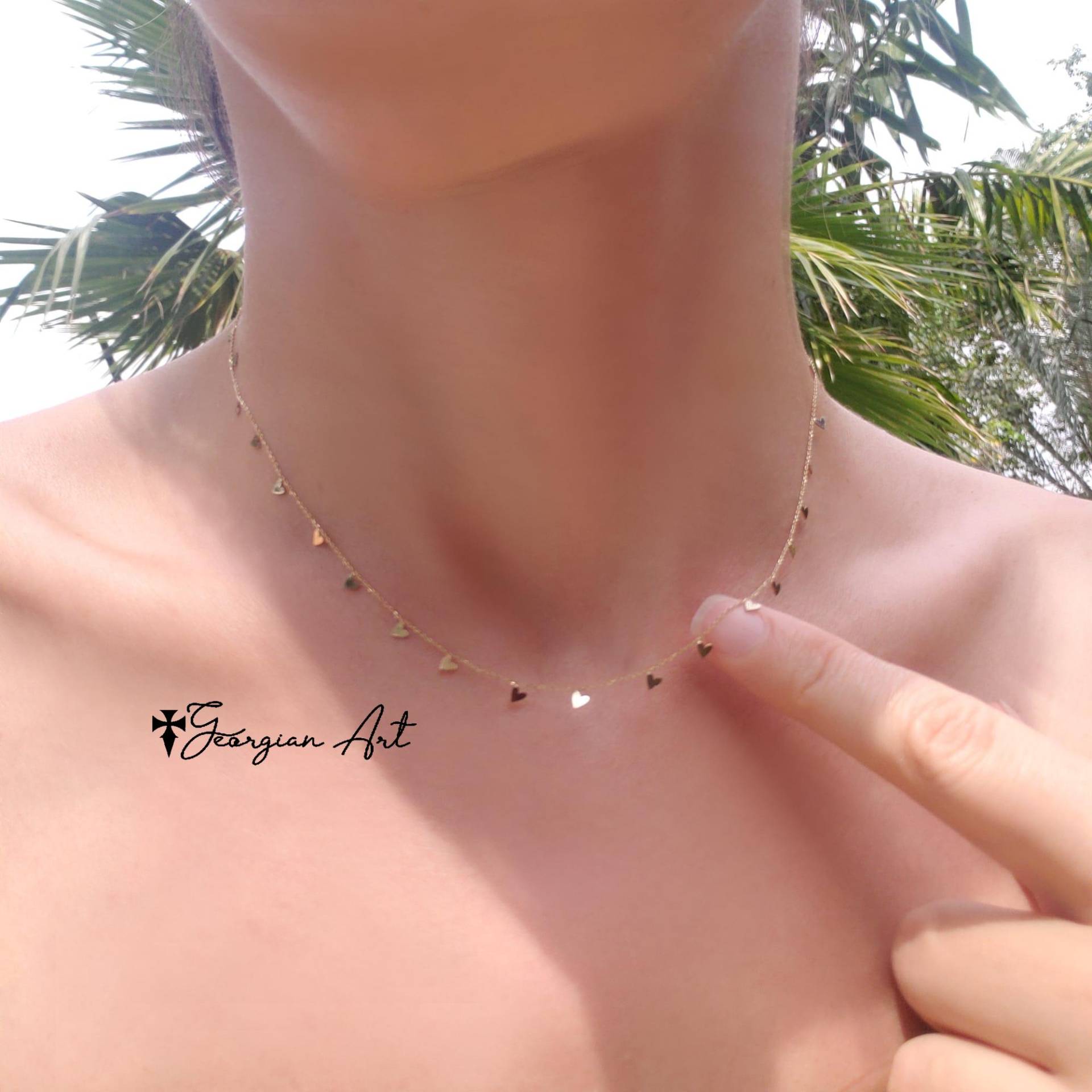 14K Solid Gold Mini Herzen Halskette, Tolles Geschenk Für Jede Frau Oder Jedes Mädchen Zum Geburtstag, Jubiläum, Abschlussfeier, Baumelnde Sterne 14K Solid Gold Mini Herzen Halskette, Tolles Geschenk Für Jede Frau Oder Jedes Mädchen Zum Geburtstag, Jubiläum, Abschlussfeier, Baumelnde Sterne von GeorgianArtDesigns