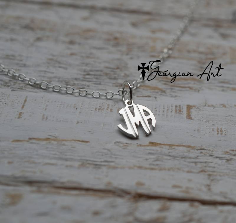 Personalisierte Mini Monogramm Kette Mit Modernen Initialen in Massivem Gold 10K, 14K Oder 18K - Handgefertigter Schmuck Gelb, Rose Weißgold von GeorgianArtDesigns