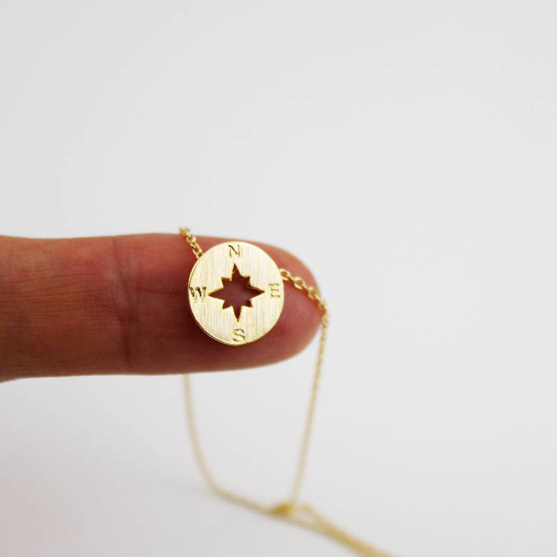 Kompass Halskette - Zierlicher Richtungsanhänger Reise-Inspirierter Schmuck Geschenk Für Abenteurer & Graduierte Kompass Halskette - Zierlicher Richtungsanhänger Reise-Inspirierter Schmuck Geschenk Für Abenteurer & Graduierte von Gerizim