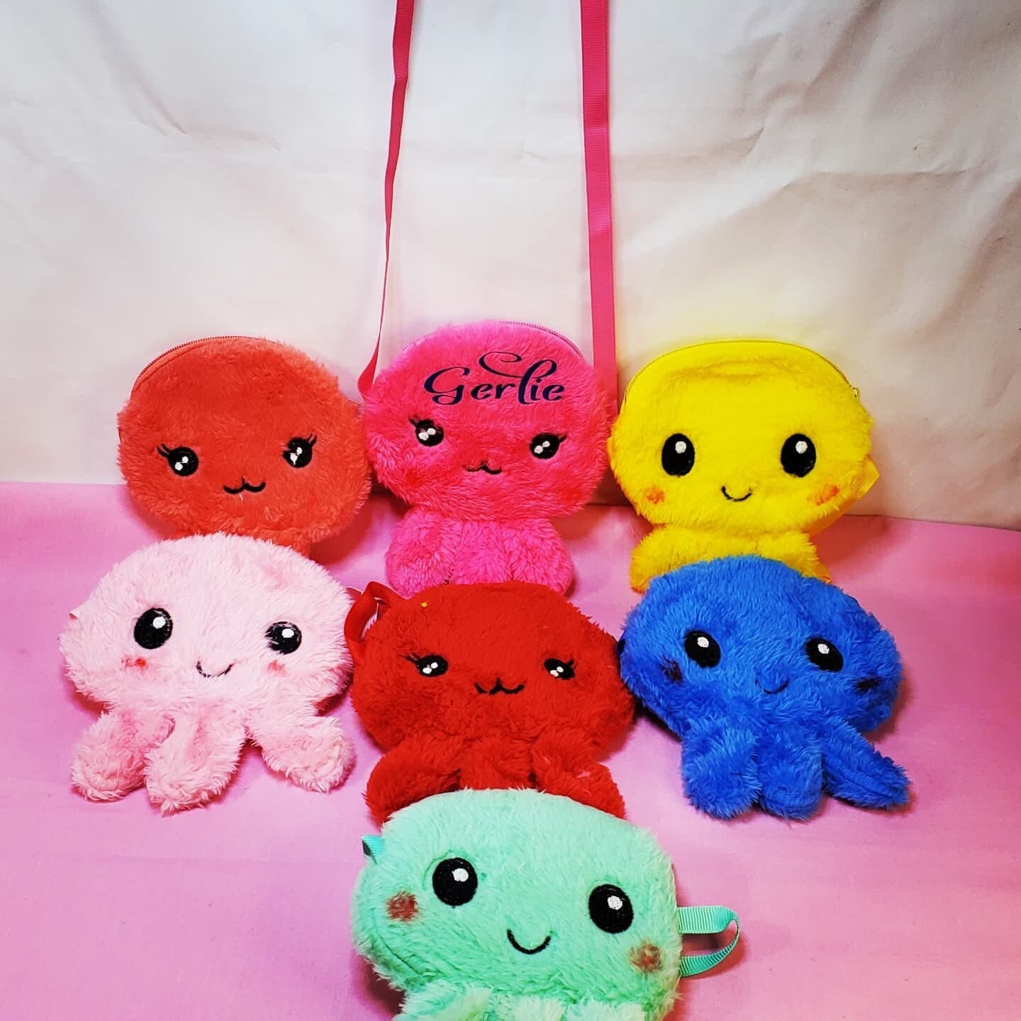 Personalisierte Mini Weiche Flauschige Schulter Cross Body Münze Fuzzy Niedlich Octopus Geldbörse von GerlieGerlCreations