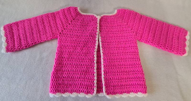 Baby Häkeljacke/ Strick-Kinderjacke/ Cardigan/ Handgestrickt/ Gehäkelt von GerlindesStrickhobby