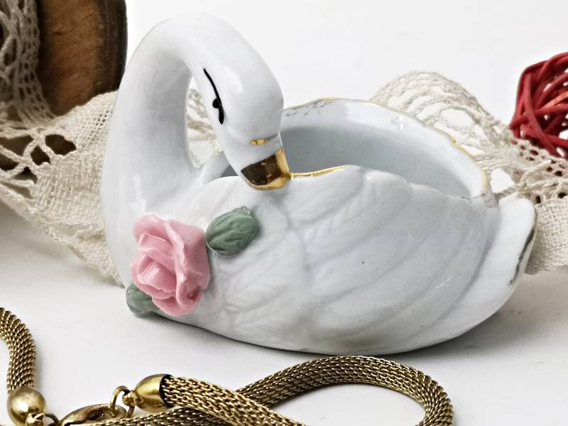 Kleine Schmuckschale in Schwanenform - Übertopf/Porzellan von Gernewieder