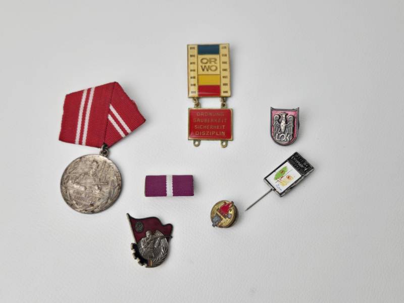 Pins Aus Der Ddr Und Udssr/Abzeichen Sport Schule Arbeit Mix 7 Stück | A von Gernewieder